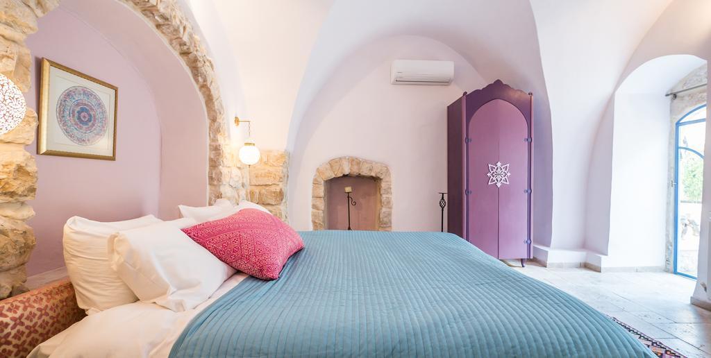 The Way Inn - Boutique Suites Цфат Экстерьер фото