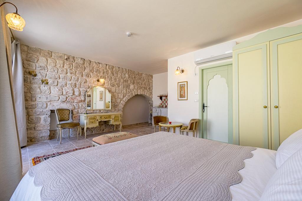 The Way Inn - Boutique Suites Цфат Экстерьер фото