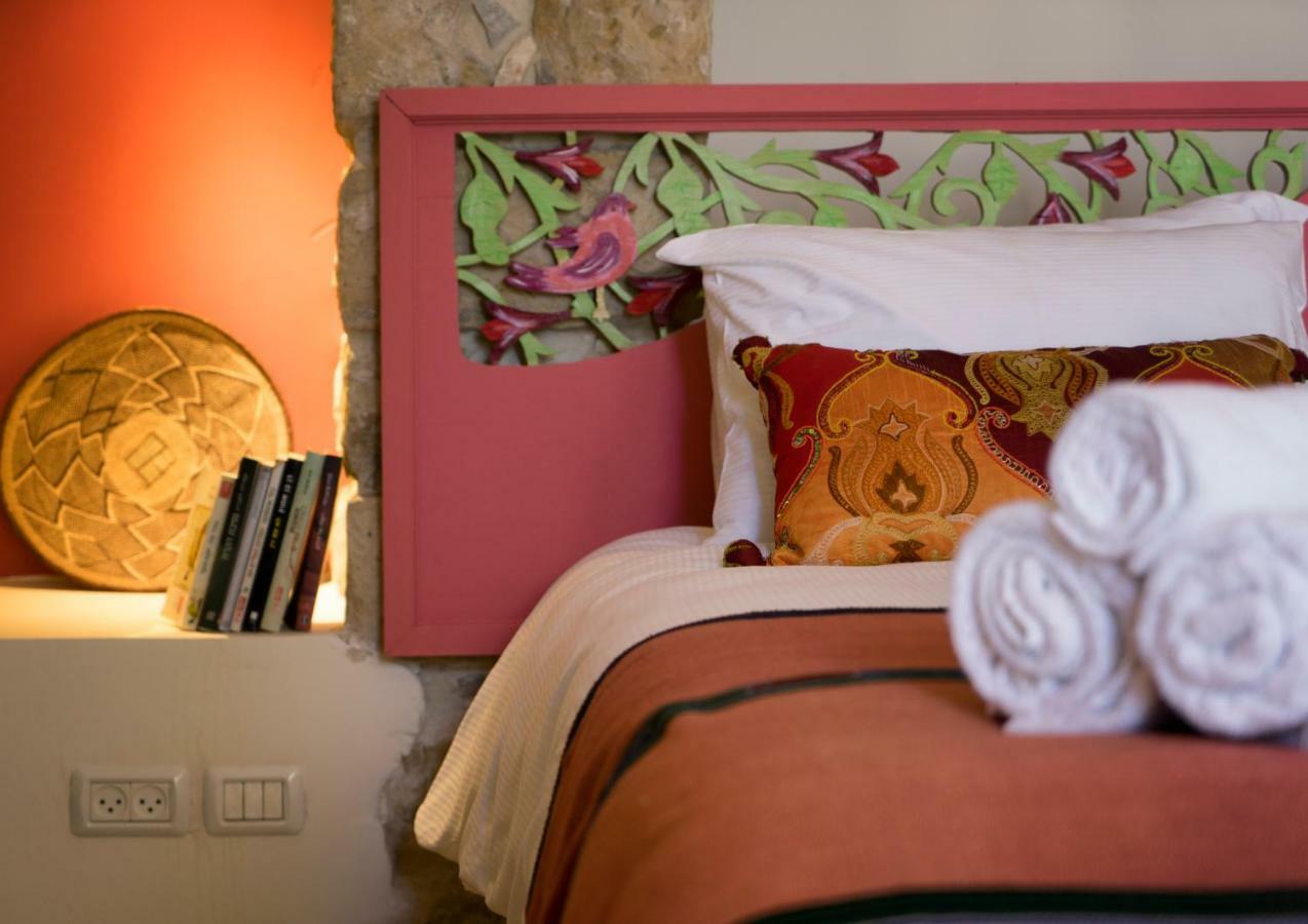 The Way Inn - Boutique Suites Цфат Экстерьер фото