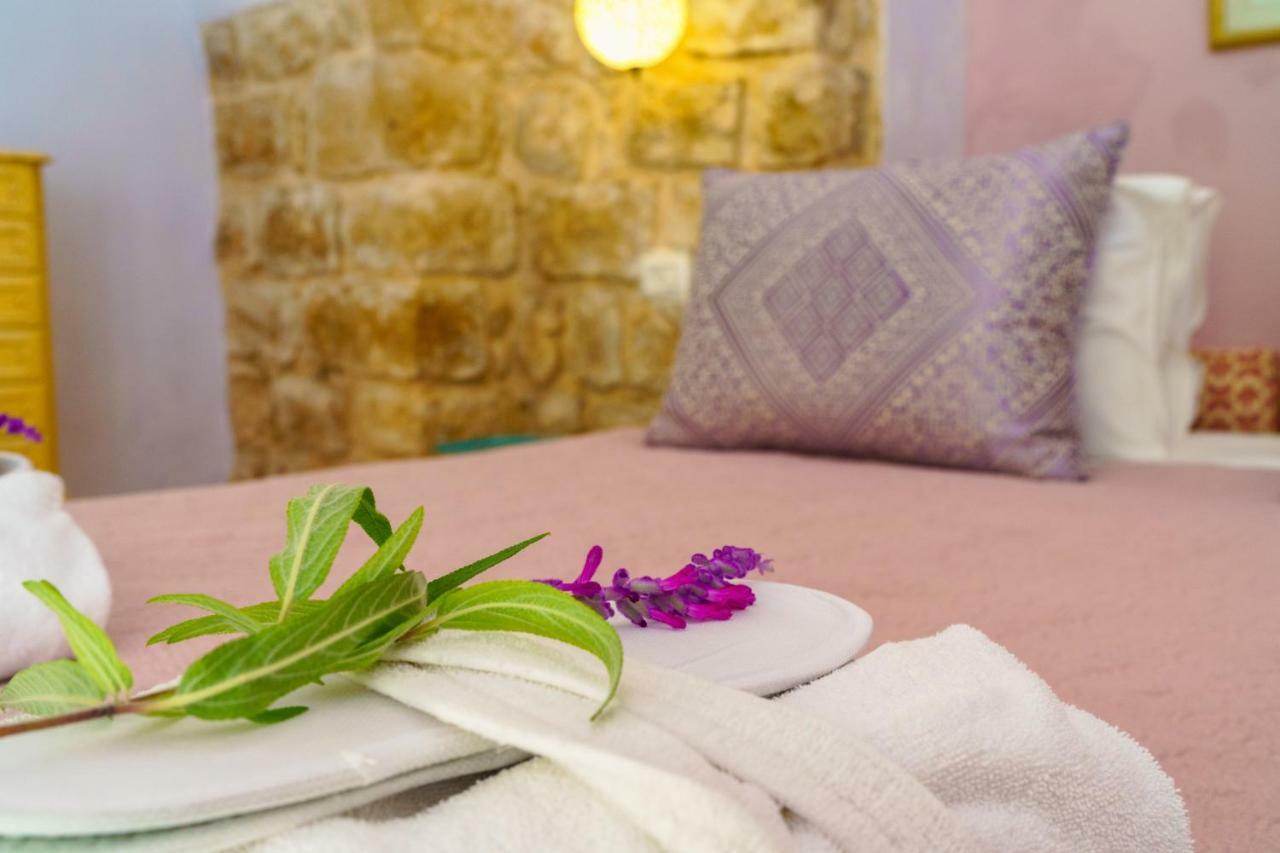 The Way Inn - Boutique Suites Цфат Экстерьер фото
